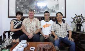 世界第一生命教練、全然心理學(xué)創(chuàng  )始人杰夫·艾倫一行到我公司參觀(guān)